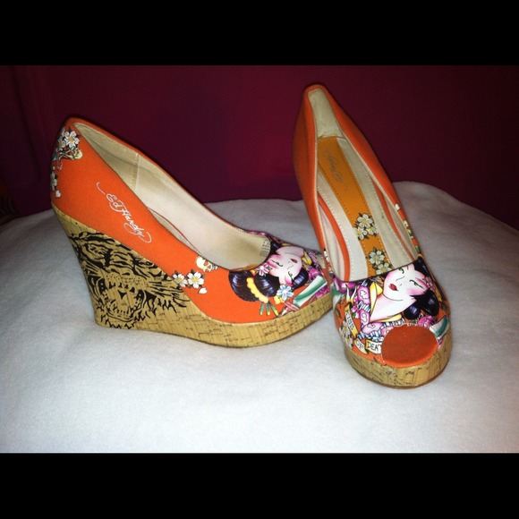 Shoes - Picture 1 of 2