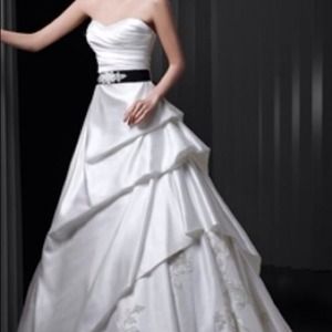 Wedding dress ivory with ivory bling belt
