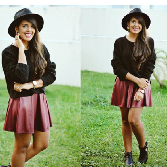 🔴🔴SOLD🔴🔴Burgendy Faux Leather Skater Skirt