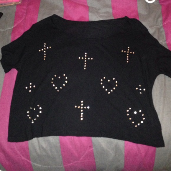 black crop top