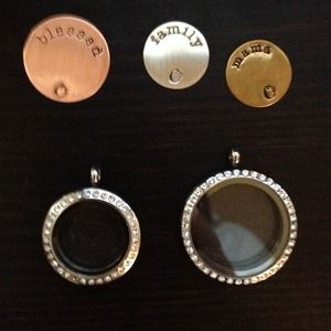 ⭕️TRADED⭕️ Origami owl collection