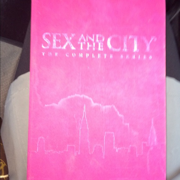 🛍️🪞Check out my Closet 🛍️🪞Like this post to be notified I am LIVE - Picture 14 of 17