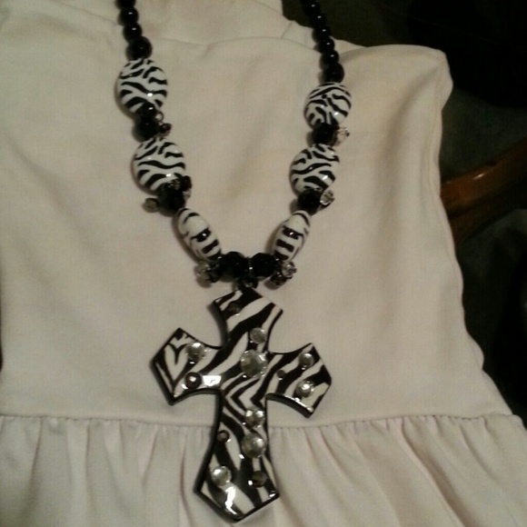 Zebra Cross Necklace - Picture 3 of 3