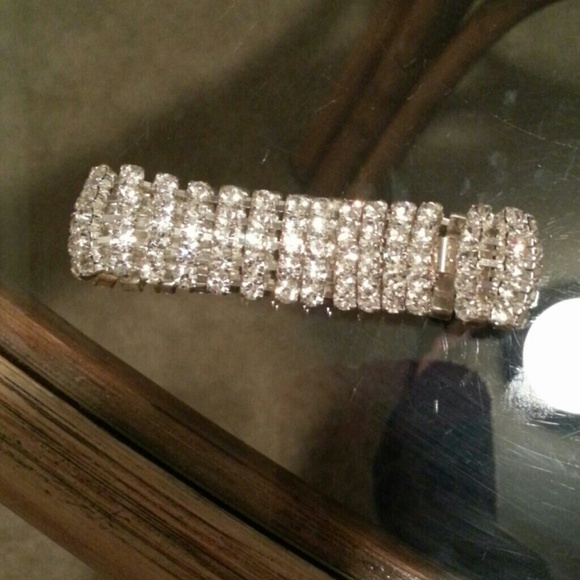 Fake Diamond Clamp Bracelet