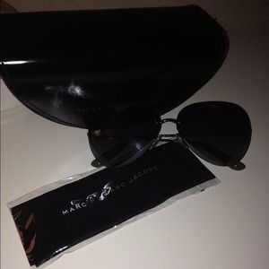 Marc by Marc Jacob Heart sunnies