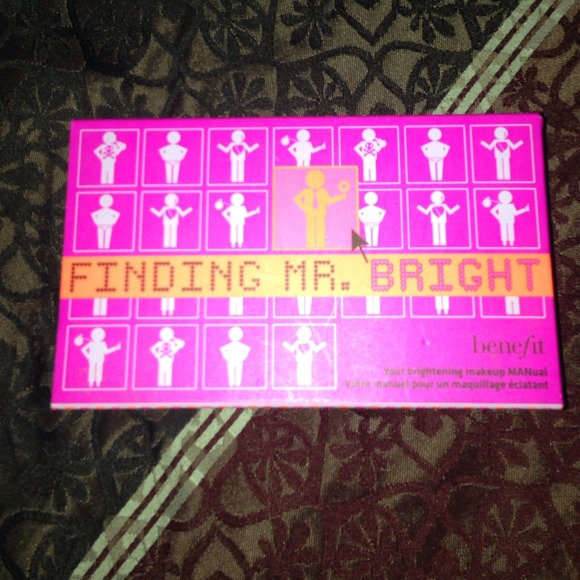 Benefit Finding Mr. Bright kit