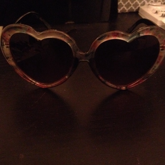 💙Lana del Rey inspired "Heart-Shaped Glasses"💙
