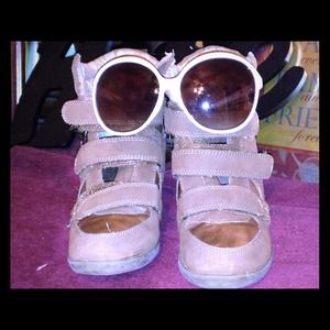 Call it spring sneaker booties