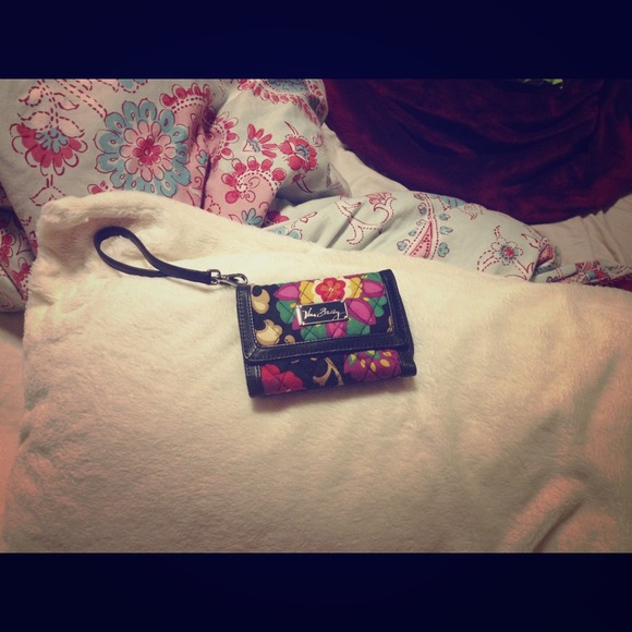 Vera bradley wristlet