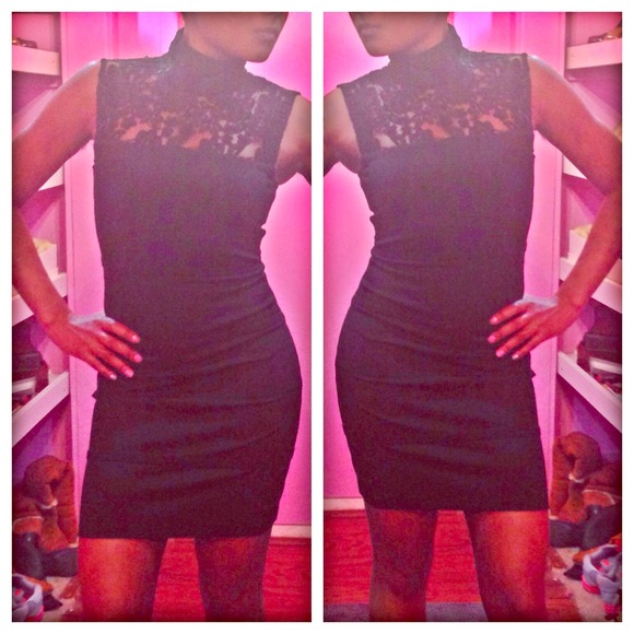 Alice + Olivia Dresses & Skirts - Alice and Olivia high neck/lace little black dress