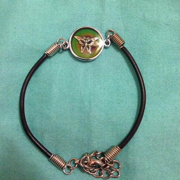 Butterfly mood bracelet