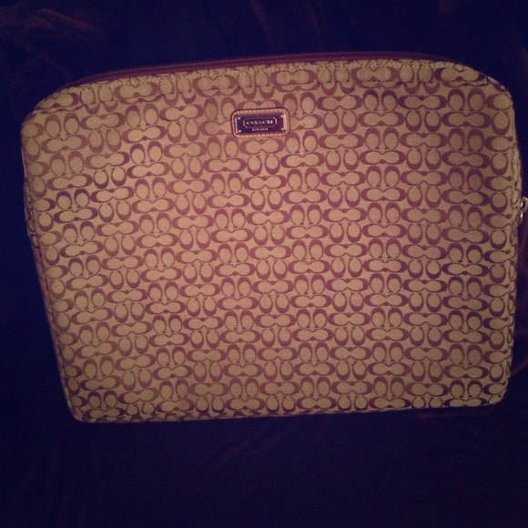 AUTHENTIC coach laptop case