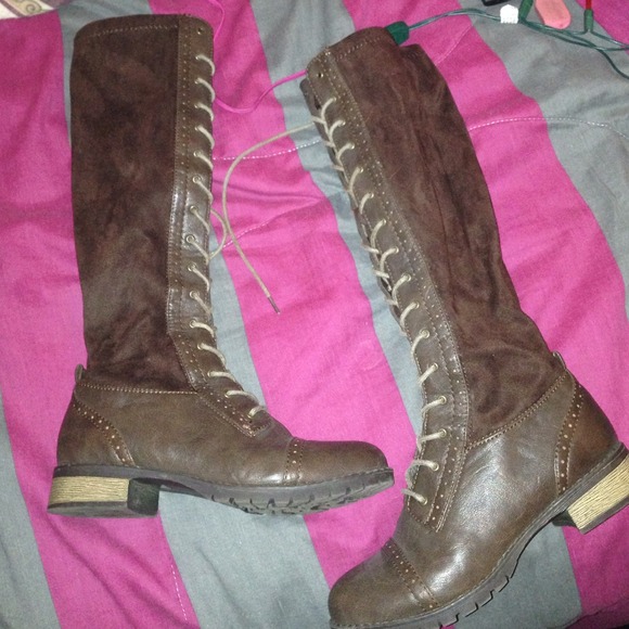 brown zip up (combat/riding) boots
