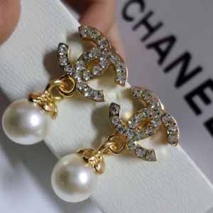 Chanel earring