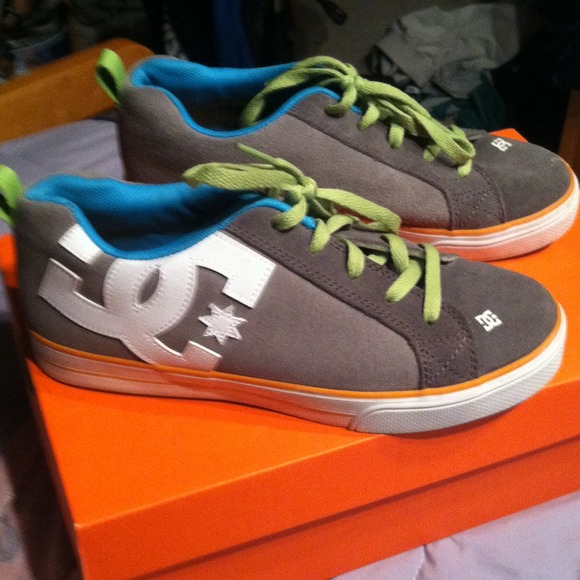 Dc skateboarding shoes