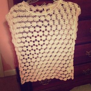 ‼️REDUCED‼️ Flowery laced shirt. 😍