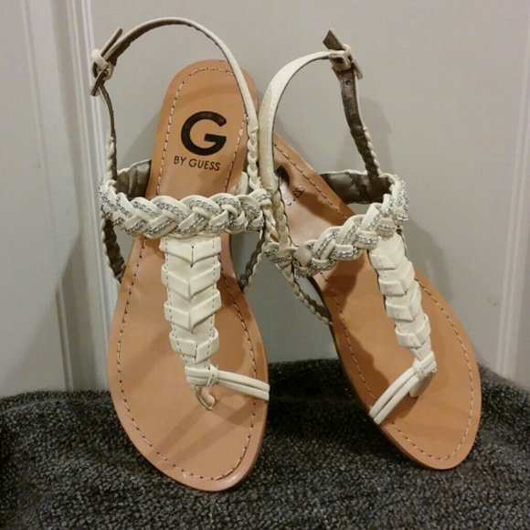 **SOLD**NEW Guess Sandals