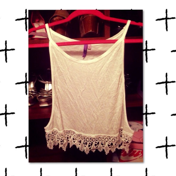 SOLD!!!! LF Emma and Sam white crochet crop tank