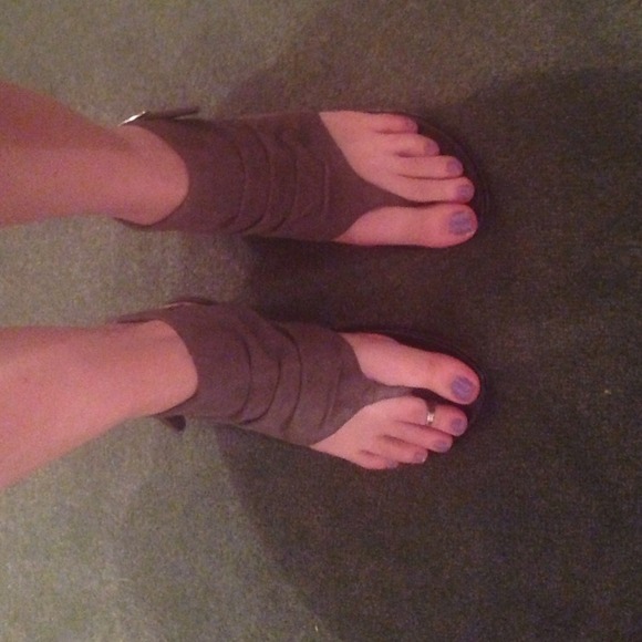 Hayat Sandals genuine gray suede by Denna and Ozzy