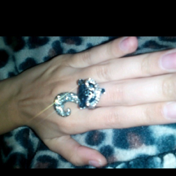 Fox ring