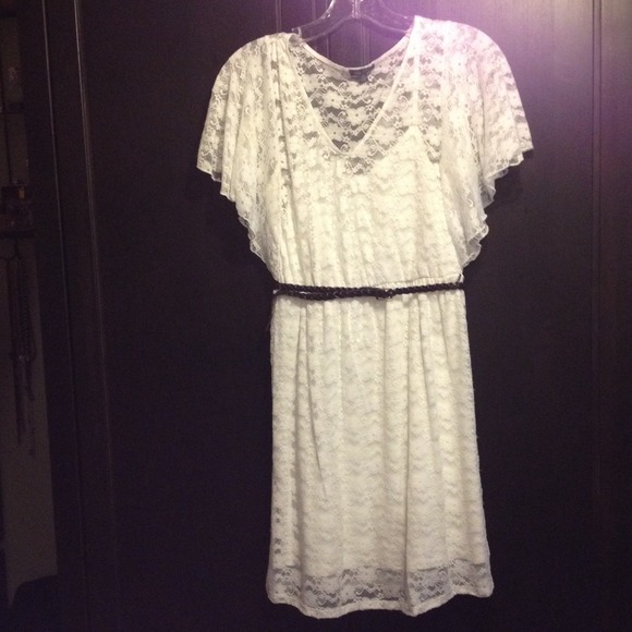 White lace dress. Perfect for summer!! 💛