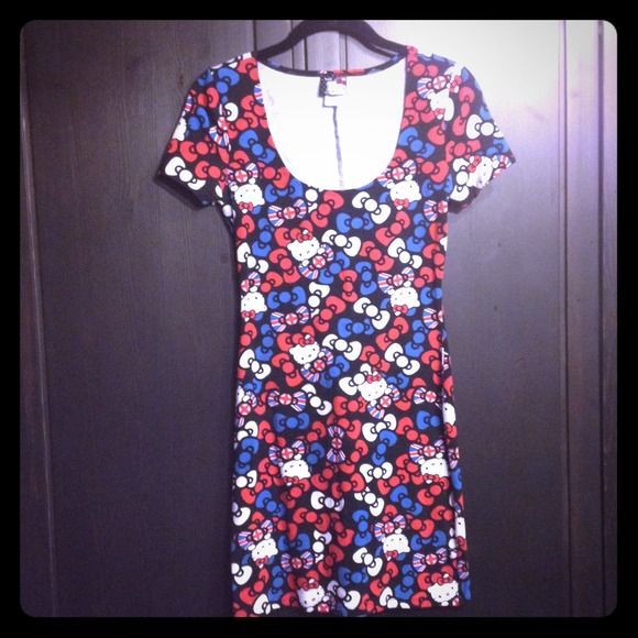 Hello Kitty Goes To London Dress 🇬🇧