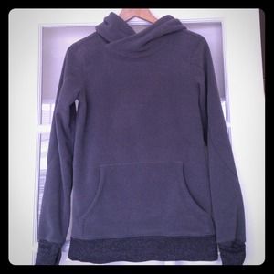 Lululemon - Runaway Fleece