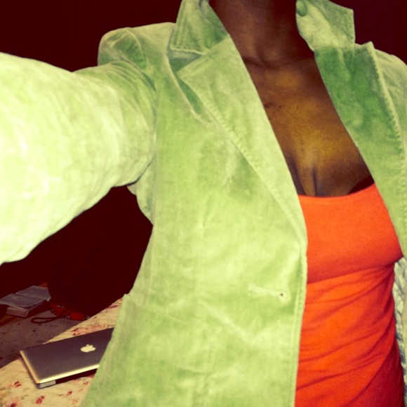 💚🎀 Bright Green Velvet Blazer 🎀💚