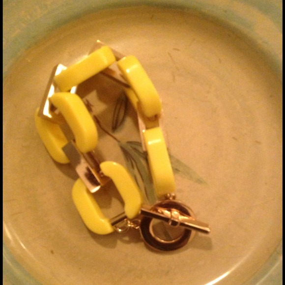 Yellow & gold, new take on classic chain bracelet - Picture 1 of 2