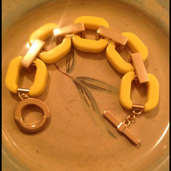 Yellow & gold, new take on classic chain bracelet - Picture 2 of 2