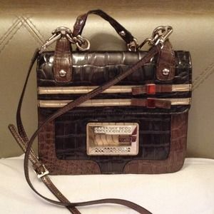 Guess (Patent Leather) Purse