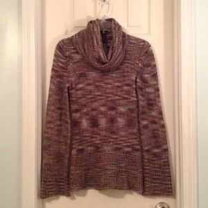 Very pretty American Rag sweater.