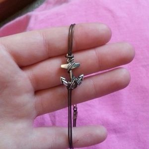 Anchor bracelet
