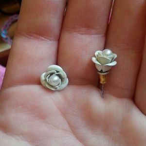 Flower earrings