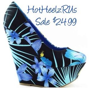 Cute and sassy Hawaiian style blue wedges