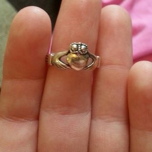 ♥DISCOUNTED!♥Sterling silver Claddagh