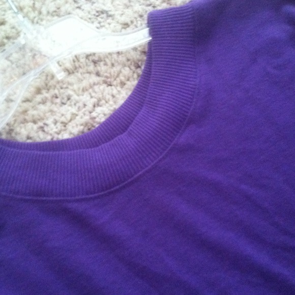 XS Purple top - Picture 2 of 2
