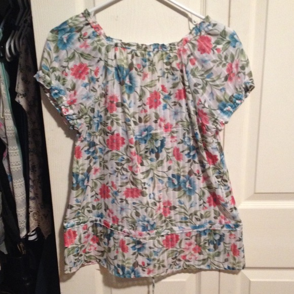 Flower blouse - Picture 3 of 3