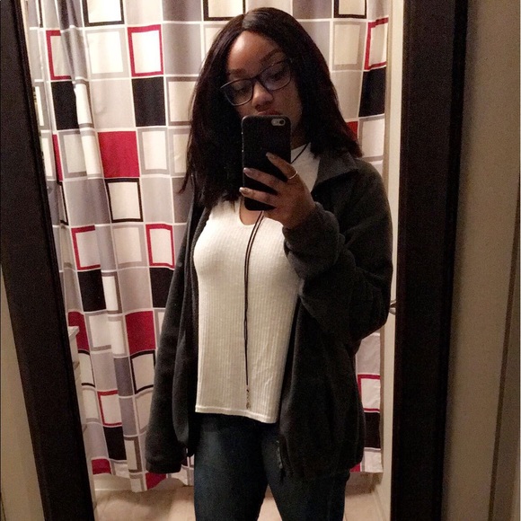 β€οΈβ€οΈMeet your seller!β€οΈβ€οΈ and a BUYER - Picture 2 of 4