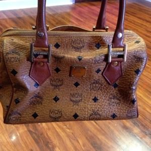 💯 % AUTHENTIC MCM  "VINTAGE" BAG