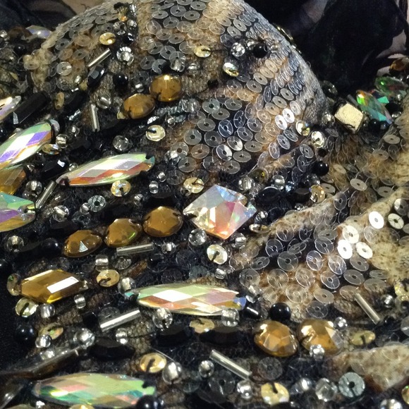 BEAUTIFUL leopard print prom dress. - Picture 2 of 3