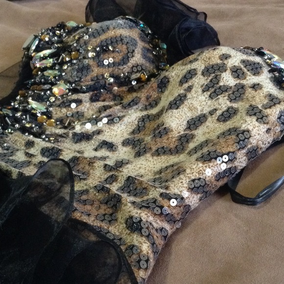BEAUTIFUL leopard print prom dress. - Picture 3 of 3