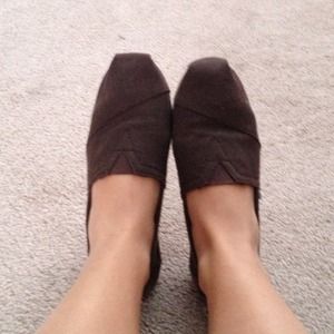Toms NWOT