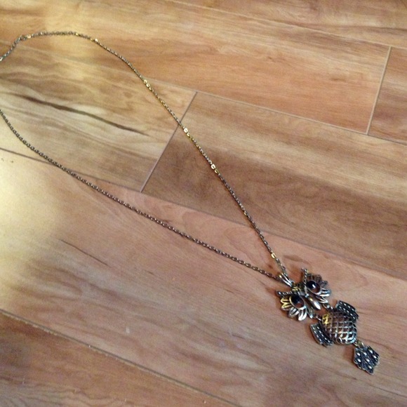 Necklace - Picture 2 of 3