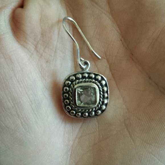 Beautiful Sterling Silver earrings with Sapphire - Picture 2 of 3