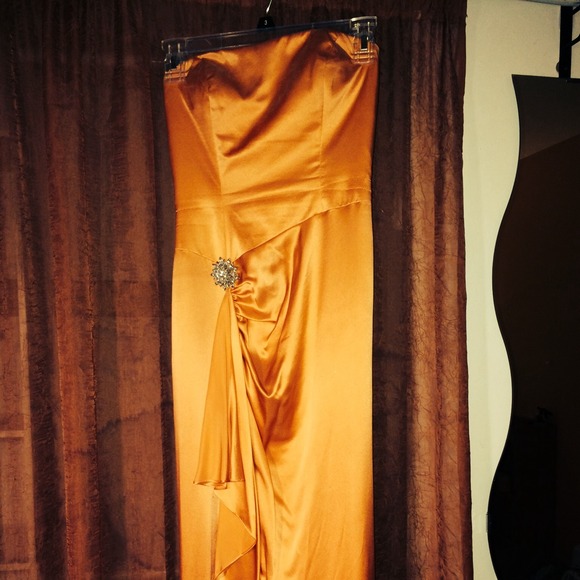 Tiffany designs prom dress - Picture 2 of 4