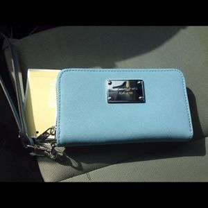 Michael Kors Phone Wallet