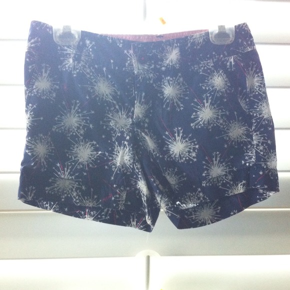 🚫SOLD🚫 lilly glow in the dark firework shorts 00