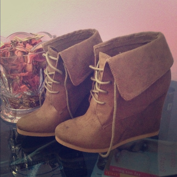 Wedged booties