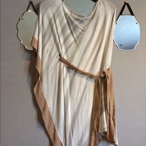 REDUCED 🎀 A unique and sexy dress